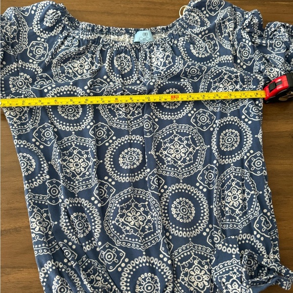 CeCe Blue and White Top Size Small - Picture 8 of 8